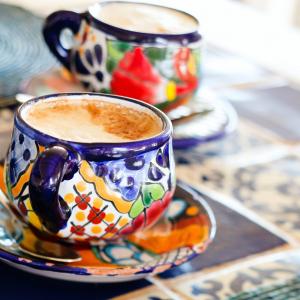 Country Chic Handcrafted Cup Set