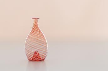 Red whips Glass Vase